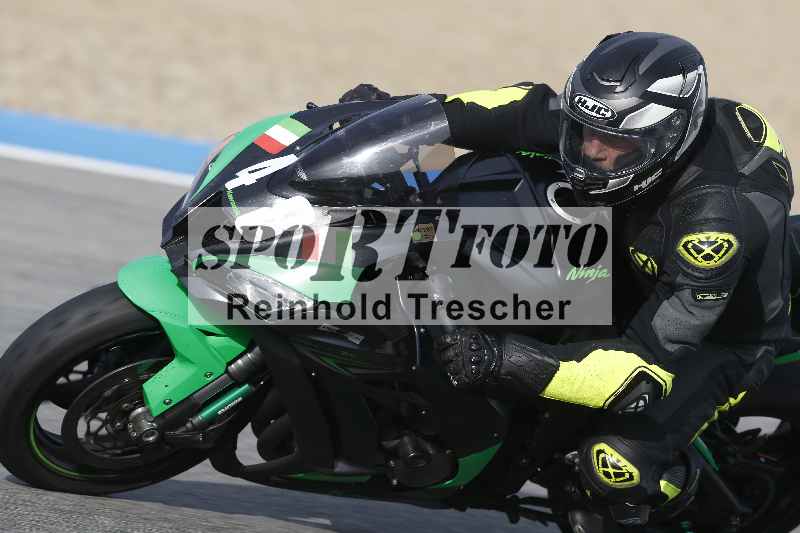 /Archiv-2024/01 26.-28.01.2024 Moto Center Thun Jerez/Gruppe gruen-green/48